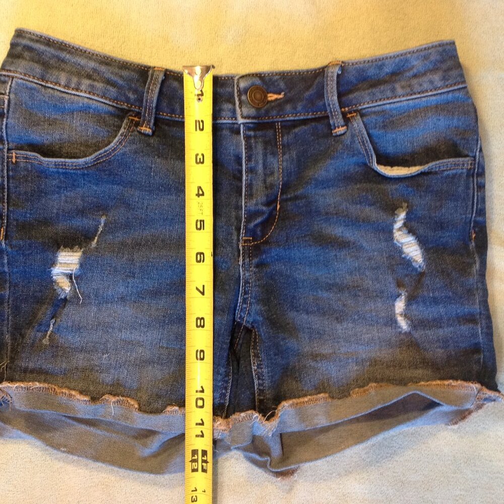 SO Shorts - Picture 5 of 6